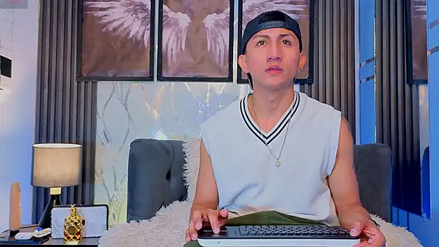 oliver mr  online show from March 2026 07:49:01 PM