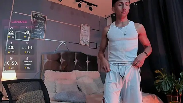 oliver mr  online show from December 2025 08:42:01 PM