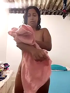 Snapshot of anitotori chatting on December 2025 06:53:01 PM anitotori online show from December 2025 06:53:01 PM