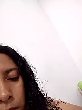 Snapshot of anitotori chatting on December 2025 08:04:02 PM anitotori online show from December 2025 08:04:02 PM