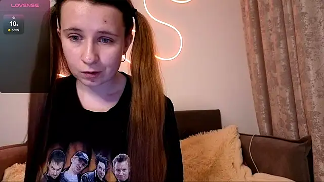  Linett  online show from November 2025 07:51:02 PM