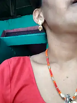 Pooja750 online show from November 2025 06:12:02 AM