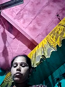 Pooja750 online show from December 2025 07:40:01 PM