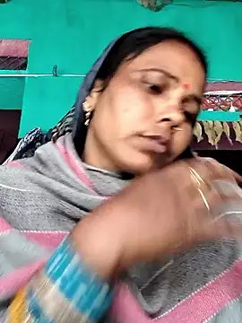 Pooja750 online show from December 2025 04:56:02 AM