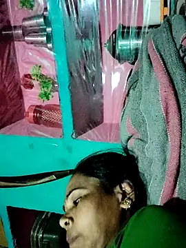 Pooja750 online show from February 2026 07:03:01 PM