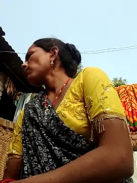 Pooja750 online show from November 2025 07:52:02 AM