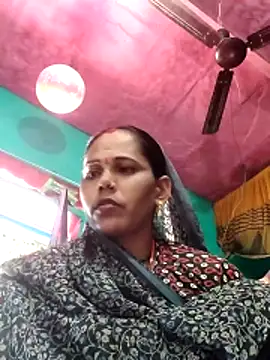 Pooja750 online show from December 2025 05:01:02 AM