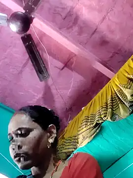 Pooja750 online show from November 2025 05:44:02 AM