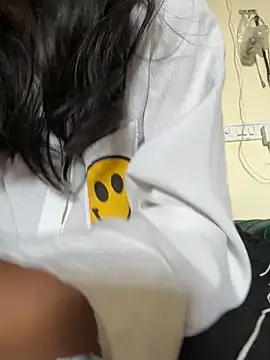 Snapshot of seemujaan chatting on November 2025 07:57:01 AM seemujaan online show from November 2025 07:57:01 AM