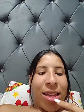 Snapshot of Liagni0 chatting on February 2026 04:45:01 AM Liagni0 online show from February 2026 04:45:01 AM