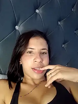 Snapshot of Liagni0 chatting on December 2025 11:10:01 PM Liagni0 online show from December 2025 11:10:01 PM