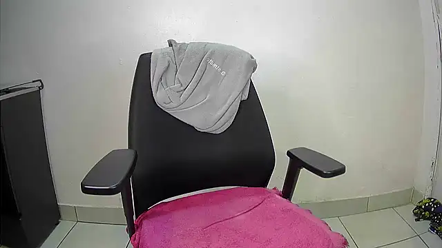 Snapshot of GingerGlow94 chatting on September 2025 06:13:01 AM GingerGlow94 online show from September 2025 06:13:01 AM