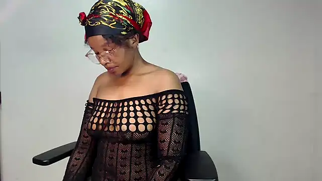 Snapshot of GingerGlow94 chatting on December 2025 09:13:02 AM GingerGlow94 online show from December 2025 09:13:02 AM