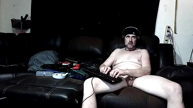 BigheadLongcock online show from May 2026 07:15:01 AM