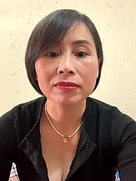 Snapshot of Hello_Linchii chatting on October 2025 04:27:02 AM Hello Linchii online show from October 2025 04:27:02 AM