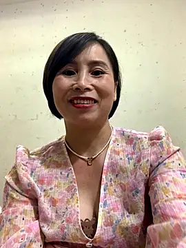 Snapshot of Hello_Linchii chatting on October 2025 04:15:02 PM Hello Linchii online show from October 2025 04:15:02 PM