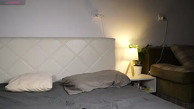 KaeliaScorch online show from February 2026 12:05:02 PM