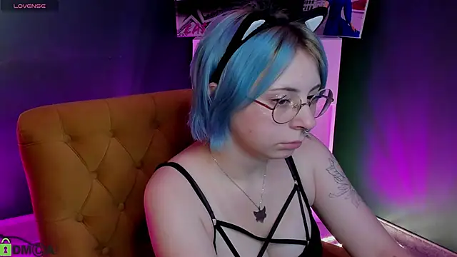 Penny Stanley online show from October 2025 02:02:01 AM
