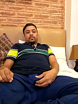 BindaasBong online show from September 2025 04:47:02 PM