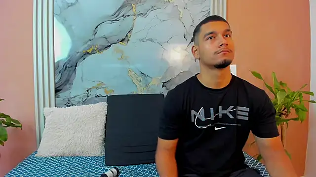 Snapshot of chatting on November 2025 01:43:02 PM online show from November 2025 01:43:02 PM