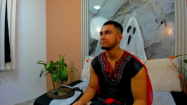 Snapshot of chatting on October 2025 11:18:01 AM online show from October 2025 11:18:01 AM