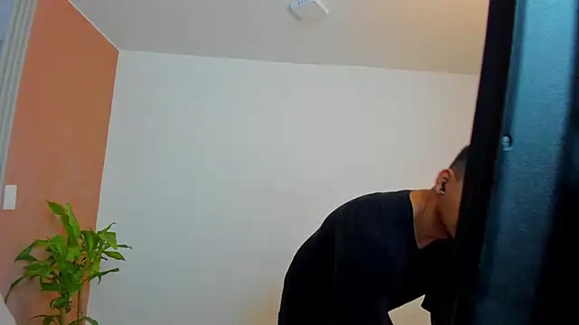 Snapshot of chatting on November 2025 11:10:01 AM online show from November 2025 11:10:01 AM