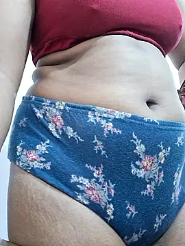 Snapshot of BeautyGirl_sara chatting on February 2026 04:57:01 AM BeautyGirl sara online show from February 2026 04:57:01 AM