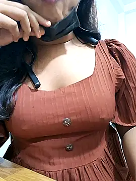 BeautyGirl sara online show from November 2025 04:18:01 PM