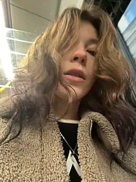 Mimiumuy online show from October 2025 02:19:02 PM