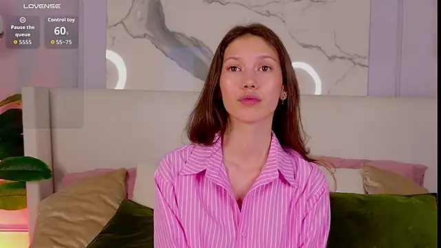 Snapshot of MaryNixon_ chatting on July 2026 05:30:01 AM MaryNixon online show from July 2026 05:30:01 AM