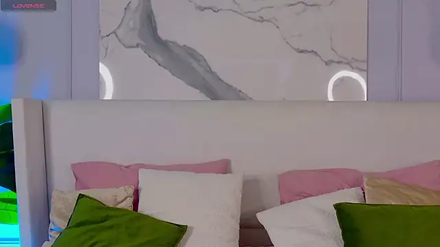Snapshot of MaryNixon_ chatting on July 2026 05:38:01 AM MaryNixon online show from July 2026 05:38:01 AM