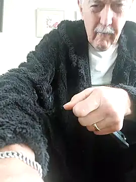 Snapshot of slaveman4you chatting on December 2025 10:48:02 AM slaveman4you online show from December 2025 10:48:02 AM