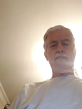 Snapshot of slaveman4you chatting on November 2025 04:22:01 PM slaveman4you online show from November 2025 04:22:01 PM