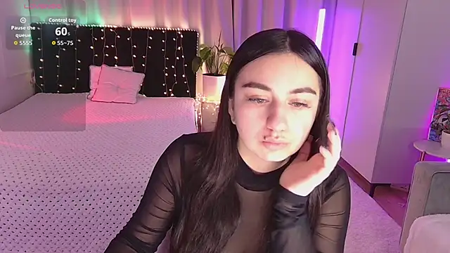 Lola Sparks online show from October 2025 04:39:01 AM