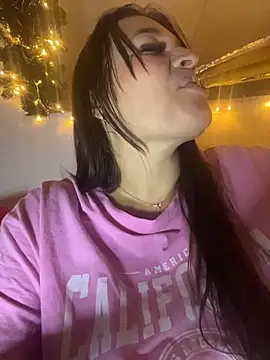 Snapshot of sarahreyess_11 chatting on December 2025 02:33:01 AM sarahreyess 11 online show from December 2025 02:33:01 AM