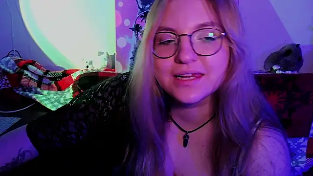 ZayaRush online show from December 2025 08:04:02 PM