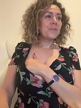 Snapshot of Paty_chic chatting on October 2025 02:39:01 PM Paty chic online show from October 2025 02:39:01 PM