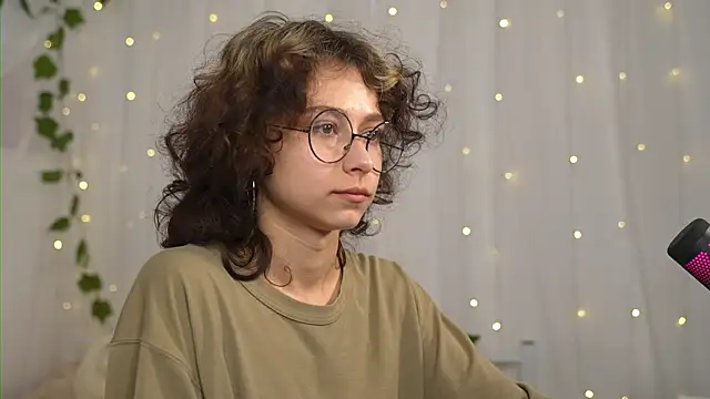 MimiLicks online show from September 2025 09:02:02 AM