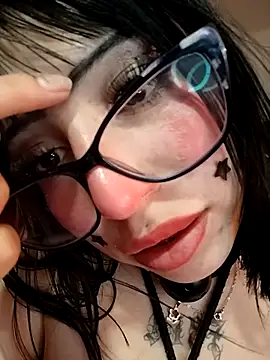 Kitty Melodi online show from October 2025 10:21:01 PM