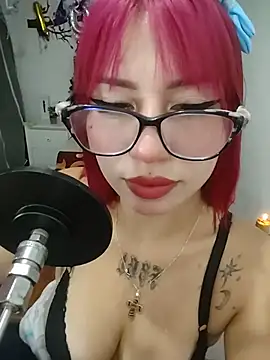 Kitty Melodi online show from May 2026 11:40:02 AM