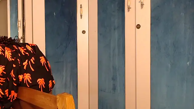 Minnie6879 online show from September 2025 11:49:01 AM