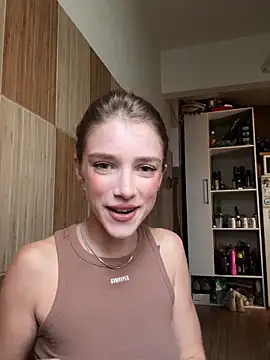 Snapshot of TeaseRosie chatting on October 2025 03:12:01 PM TeaseRosie online show from October 2025 03:12:01 PM