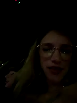 Snapshot of TeaseRosie chatting on October 2025 05:23:01 PM TeaseRosie online show from October 2025 05:23:01 PM