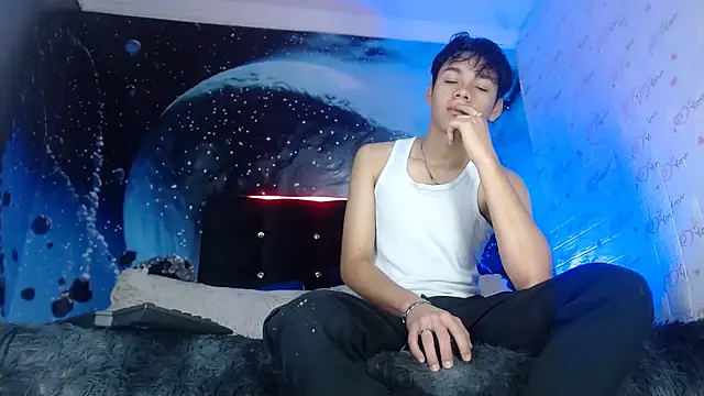 SemerHott online show from October 2025 02:36:02 PM