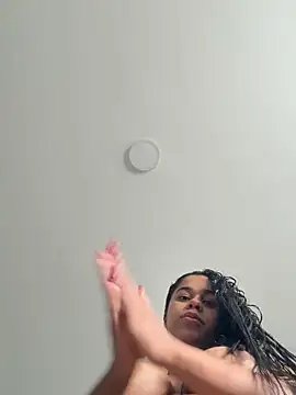 danna ross25 online show from April 2026 06:03:02 PM