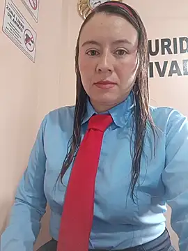 Hannah-colx online show from May 2026 01:42:01 PM