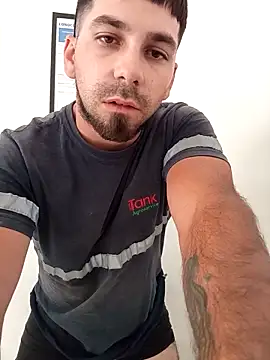 Snapshot of Lushakuiron1 chatting on December 2025 08:35:02 PM Lushakuiron1 online show from December 2025 08:35:02 PM