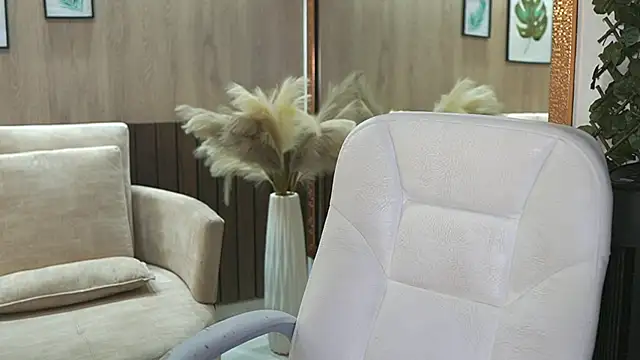 GiaNovak online show from October 2025 07:46:02 PM