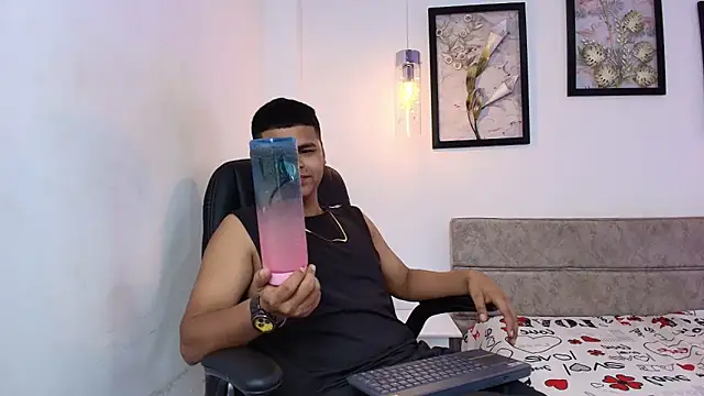 Snapshot of DannySamm chatting on October 2025 12:07:01 PM DannySamm online show from October 2025 12:07:01 PM