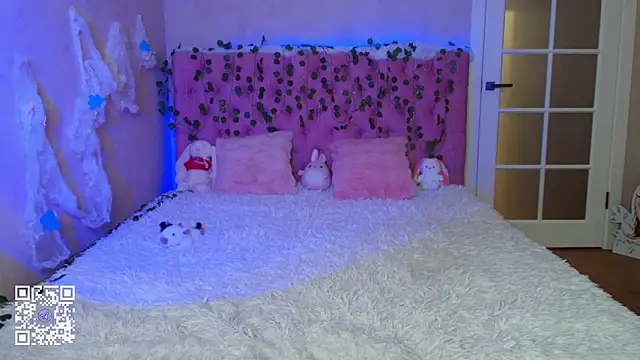 Snapshot of Pink_Lila18 chatting on February 2026 12:29:01 AM Pink Lila18 online show from February 2026 12:29:01 AM